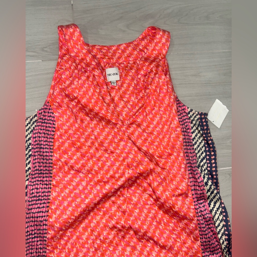 NIC+ZOE Coral and Navy Sleeveless V‑Neck Midi Dress - Picture 4 of 11
